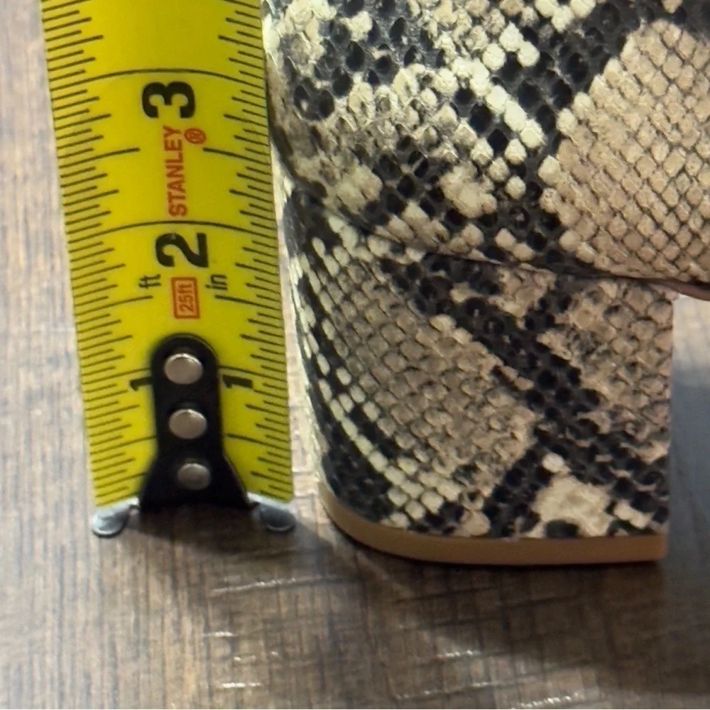 Gianni Bini Trillia Snakeskin Over The Knee‎ Boots Size 7 Women